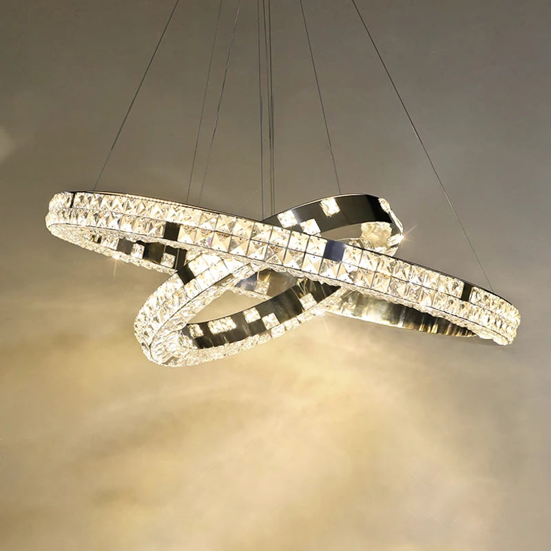 Lustre de Cristal Moderno com Anéis de LED