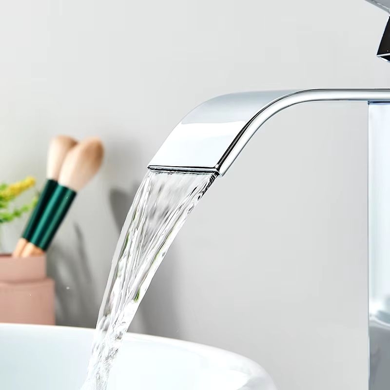 Torneira Alta para Banheiro Monocomando com Cascata